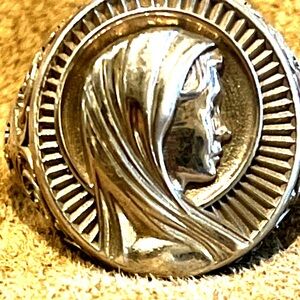 Silver Ring with Engraved Profile of the Virgin Mary